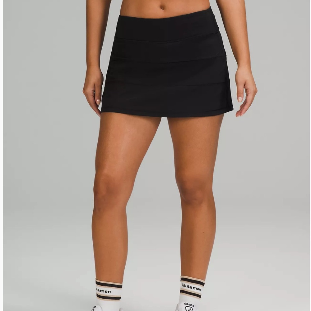 Lulu lemon black tennis skirt size 4